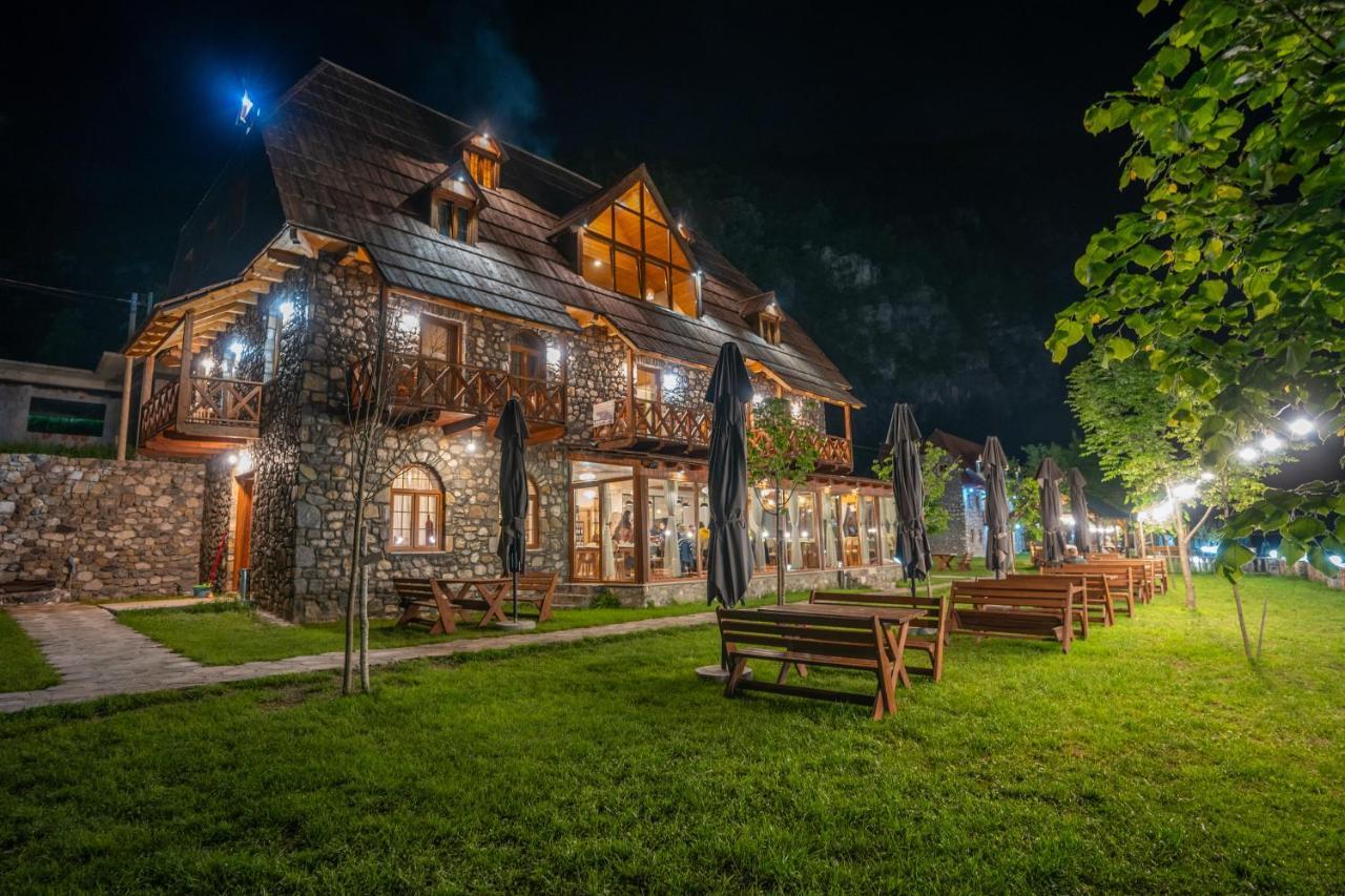 Hotel Restaurant Alpet Theth Exterior photo